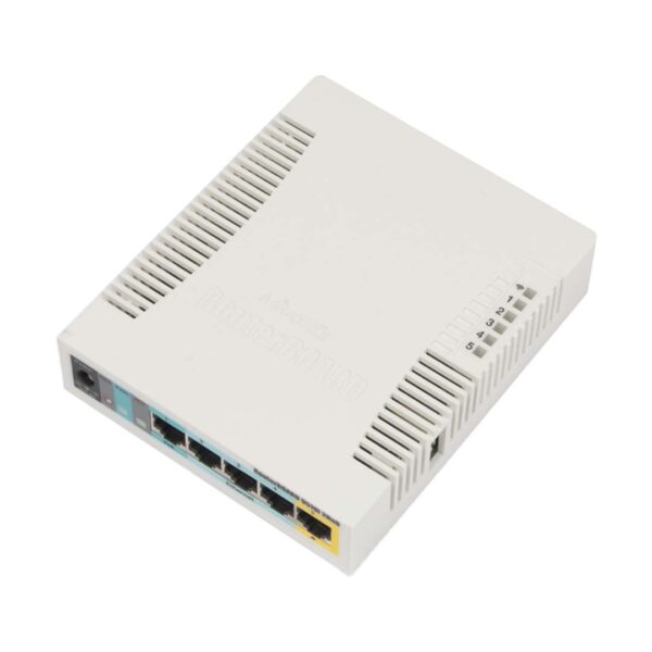 MikroTik RB951Ui-2HnD Ethernet Ports and PoE on port 5